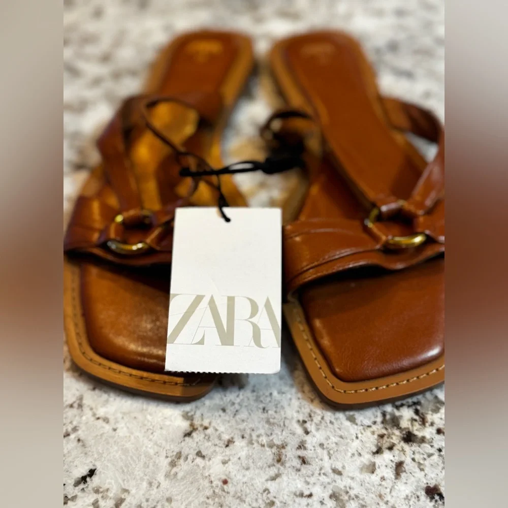 Zara Tan Leather Sandals with Ring Accent - Picture 4 of 6
